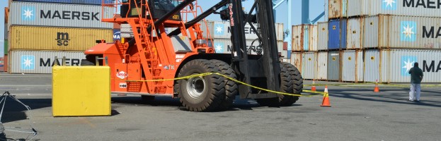 ILA Worker Judy Jones Suffers Fatal Injuries in Toploader Accident   [Port Elizabeth, New Jersey ~ 07 August 2015]