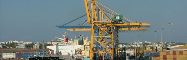 Unnamed 24 Year Old Dock Worker Dies In Fall From Crane  [La Reunion Island ~ 09 July 2015]